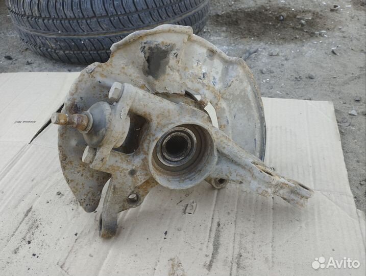 Поворотный кулак передний правый Kia Ceed 1