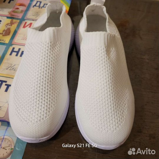 Кроссовки женские 36 размер новые