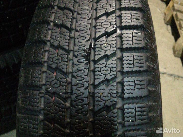 Зимняя резина на оригинальных дисках 185/65 R15