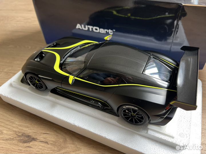1/18 Autoart 70262 Aston Martin Vulcan