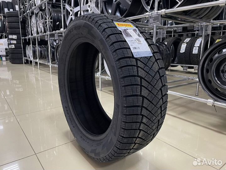 Pirelli Ice Zero FR 215/55 R17