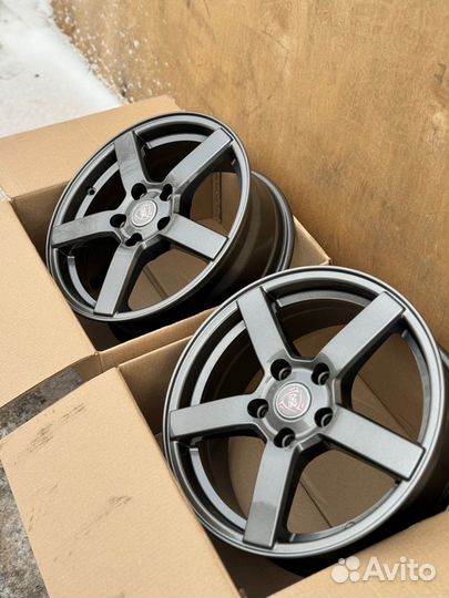 Диски r17 5x114,3 Vossen CV3 графит