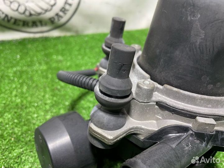 Насос продувки катализатора Toyota Land Cruiser