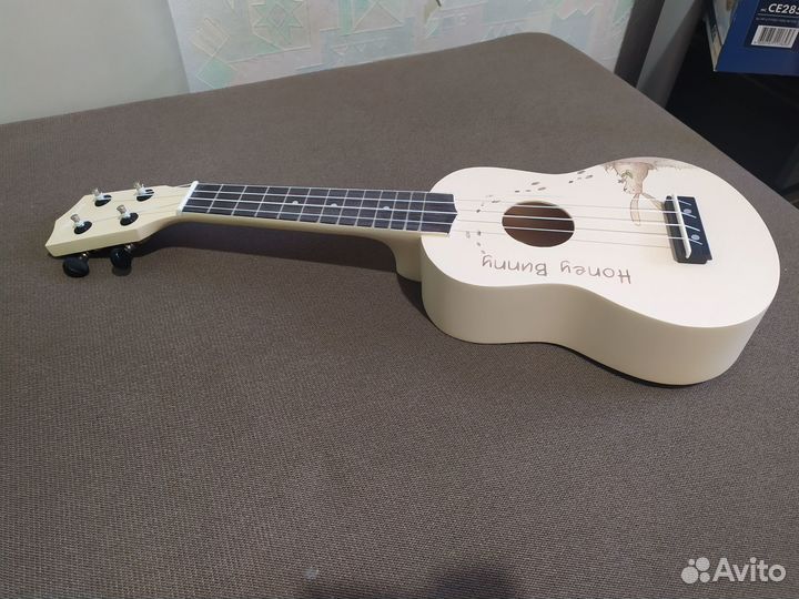 Укулеле сопрано Veston. Модель: KUS-25 bunny