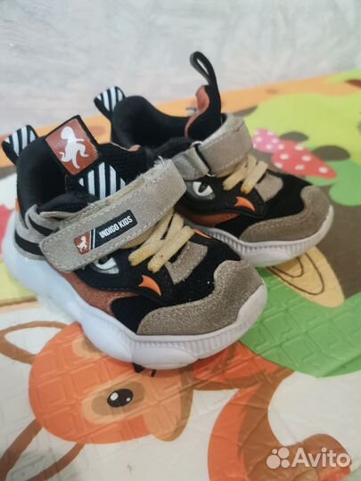 Кроссовки 24 размер