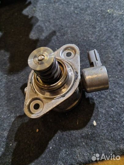 Топливный насос высокого давления Nissan Juke F15