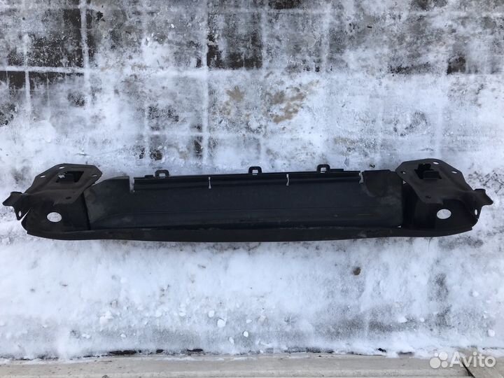 Усилитель бампера передний VW Transporter T5