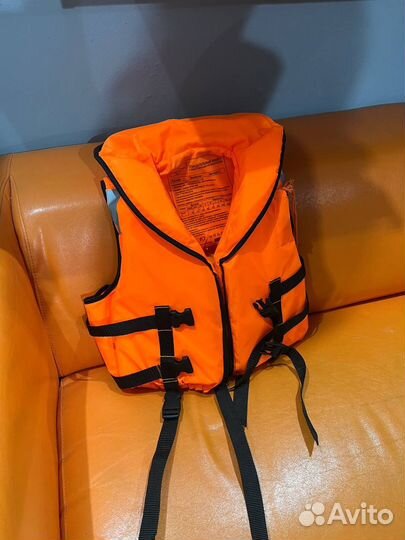 Спасательный жилет