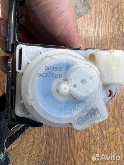 Ремень безопасности задний левый Nissan Primera