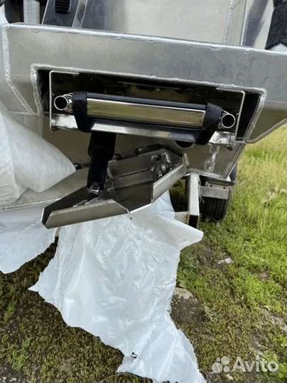 Катер Voyager 600 Cabin