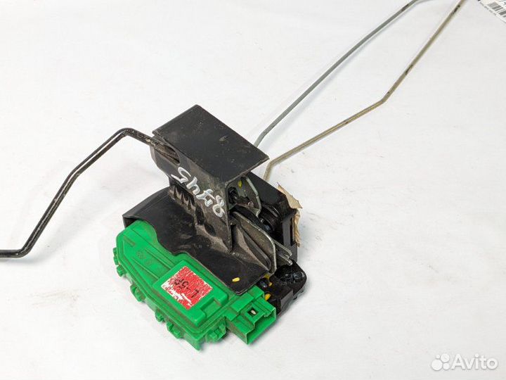 Замок двери задний левый Hyundai Solaris седан