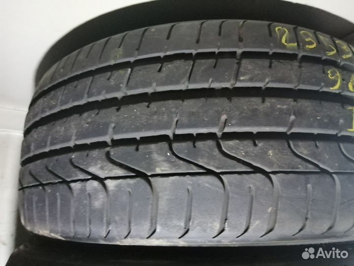 Pirelli P Zero 235/35 R19