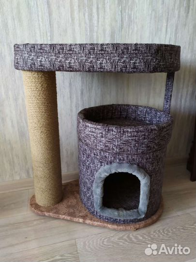 Домик для кошки с когтеточкой