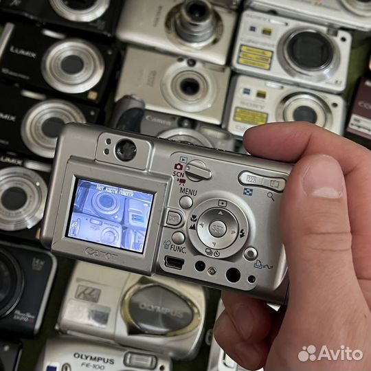Архивные фотоаппараты Canon Powershot разные