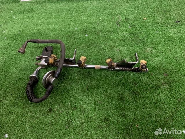 Топливная рампа Ford Focus Split Port MK1 YS4E