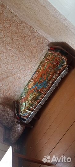 Кровати. Шкафы