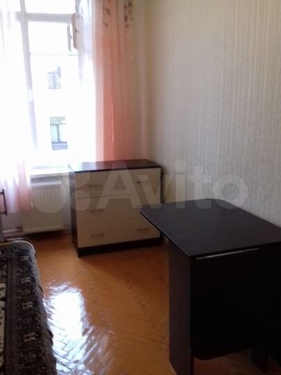 Комната 10 м² в 7-к., 3/5 эт.