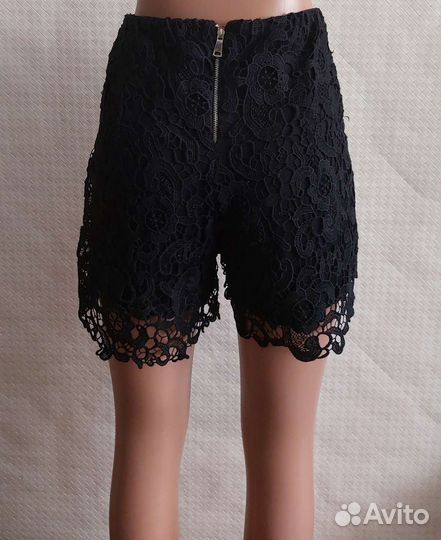 Шорты чёрные плотное кружево 42-44-46