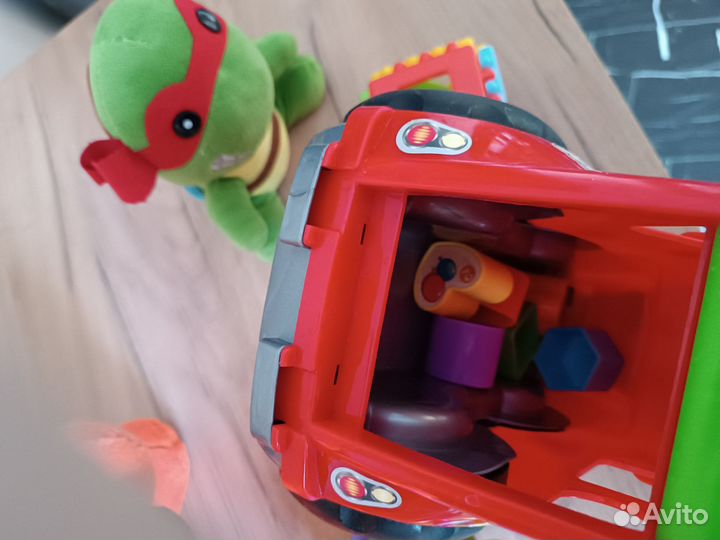 Развивающие игрушки для малышей пакетом