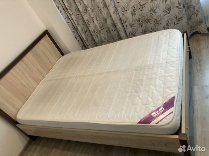 Матрас 140х200 бу