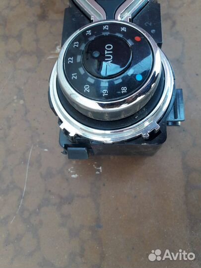 Блок управления климат контролем логан 2