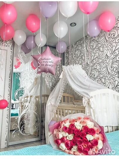 Детская кроватка с маятником и ящиком