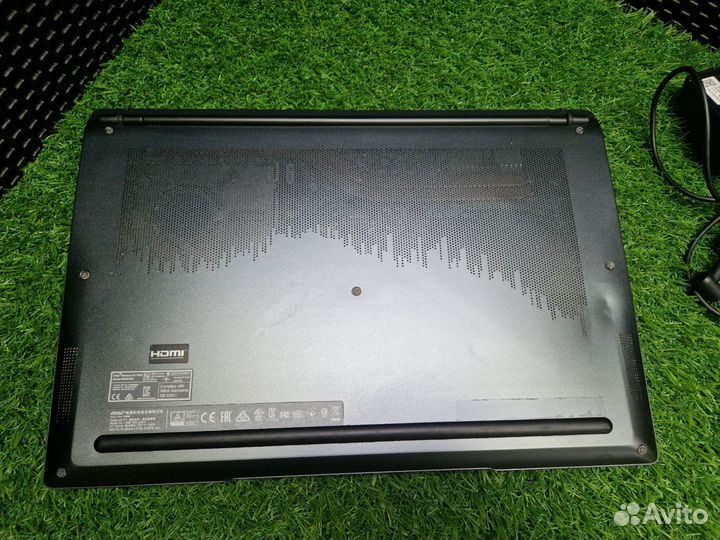 Ноутбук MSI Modern 14 B10MW