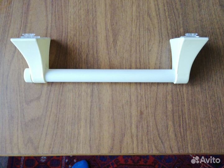 Держатель для бумажных полотенец