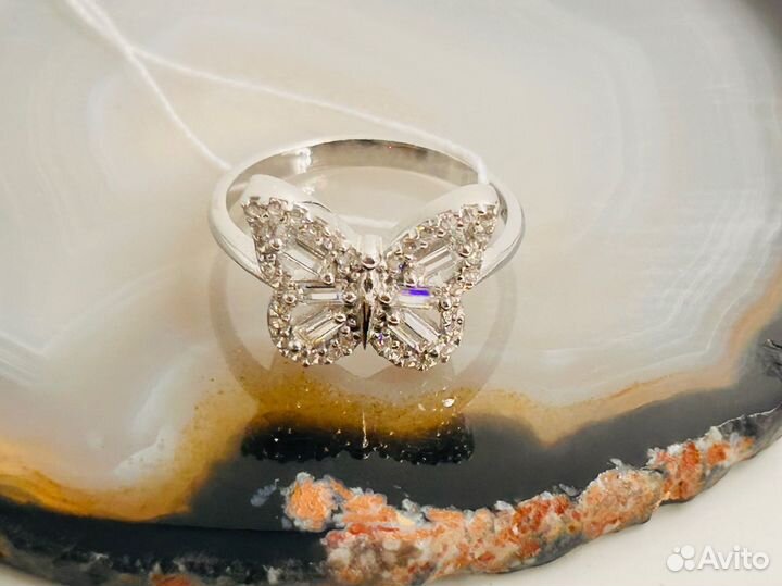 Серебряное кольцо
