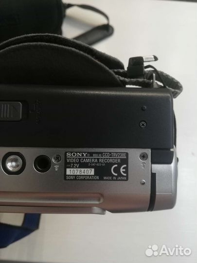 Видеокамера Sony CCD-TRV238E