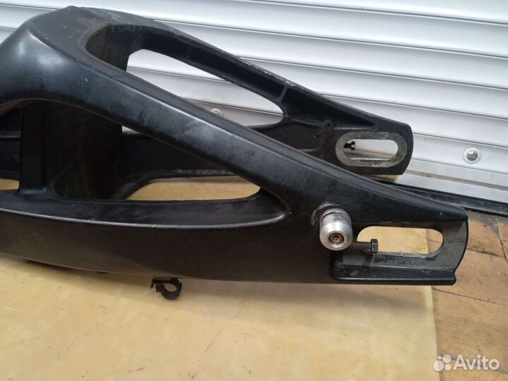 Yamaha R1 2004-2006. Маятник