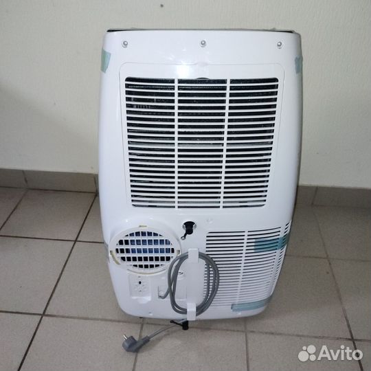 Кондиционер мобильный Electrolux eacm-13 hr/n3