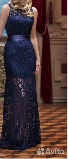 Вечернее платье в пол 42