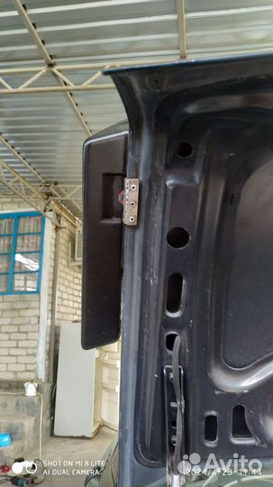 Спойлер Hella мерседес w201