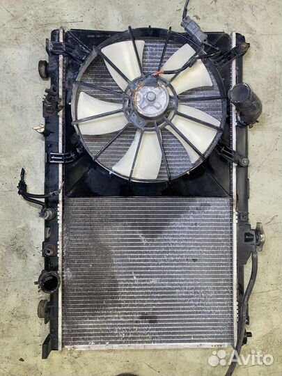 Радиатор охлаждения Honda CR-V RD4 В сборе с венти