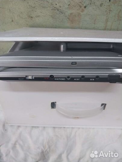 Портативный dvd плеер