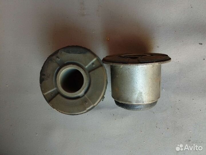 Сайлентблок рычага Jaguar XJ40 X300 CBC2291