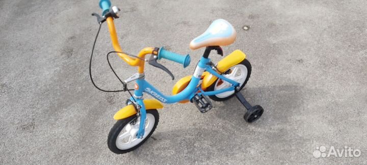 Детский трехколесный и двухколесный велосипед