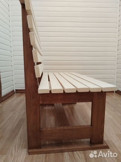 Скамейка деревянная