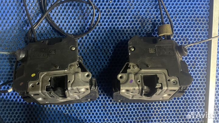 Замок передней двери Mercedes E-Class W211