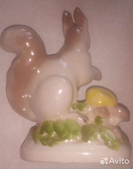 Редкая, раритетная, фарфоровая статуэтка Белка