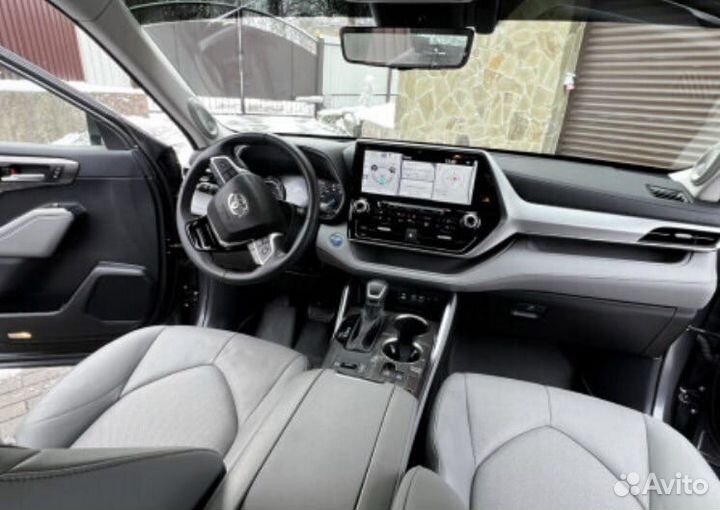 Toyota Highlander 2.5 AT, 2022, 44 855 км