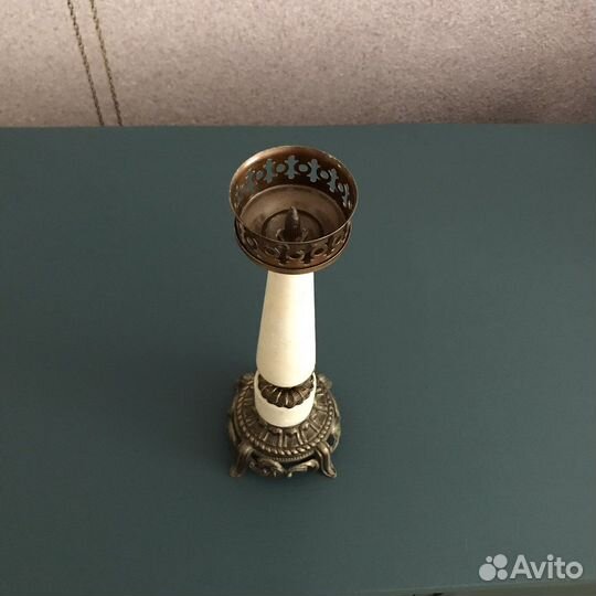 Антикварный подсвечник