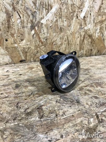 Фара противотуманная Toyota C-Hr