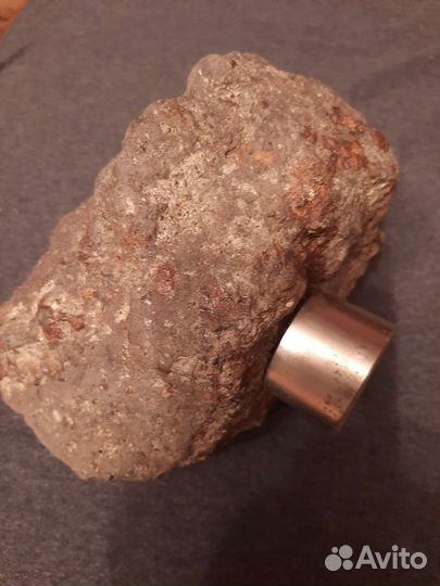 Метеорит 4.3 кг магнитится
