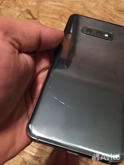 Samsung s10e