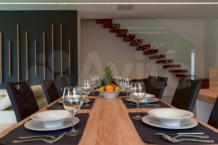 Коттедж 215 м² на участке 6 сот.