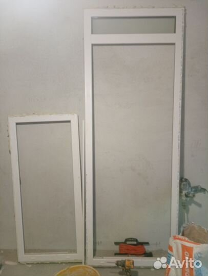 Балконная дверь с окном