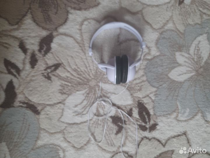 Наушники новые почти что игровые но они для работы