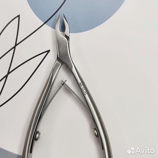 Кусачки для маникюра и педикюра